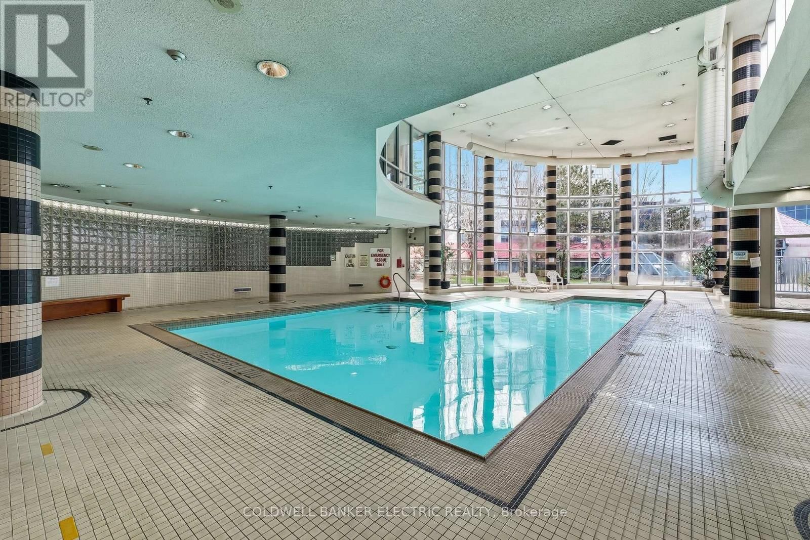 815 - 2550 LAWRENCE AVENUE EAST Image 36