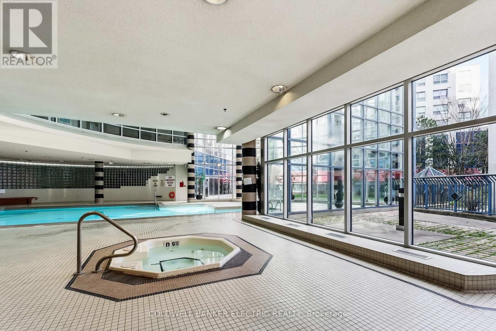 815 - 2550 LAWRENCE AVENUE EAST Image 37