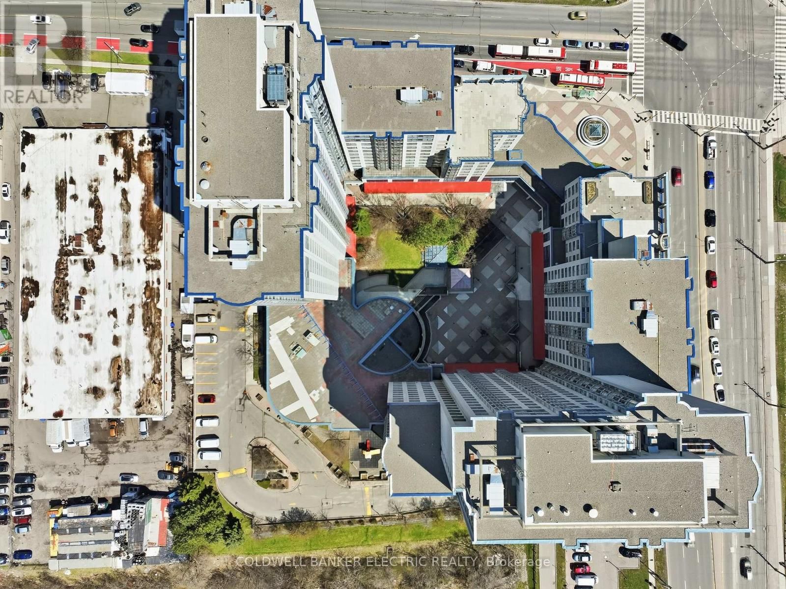 815 - 2550 LAWRENCE AVENUE EAST Image 4