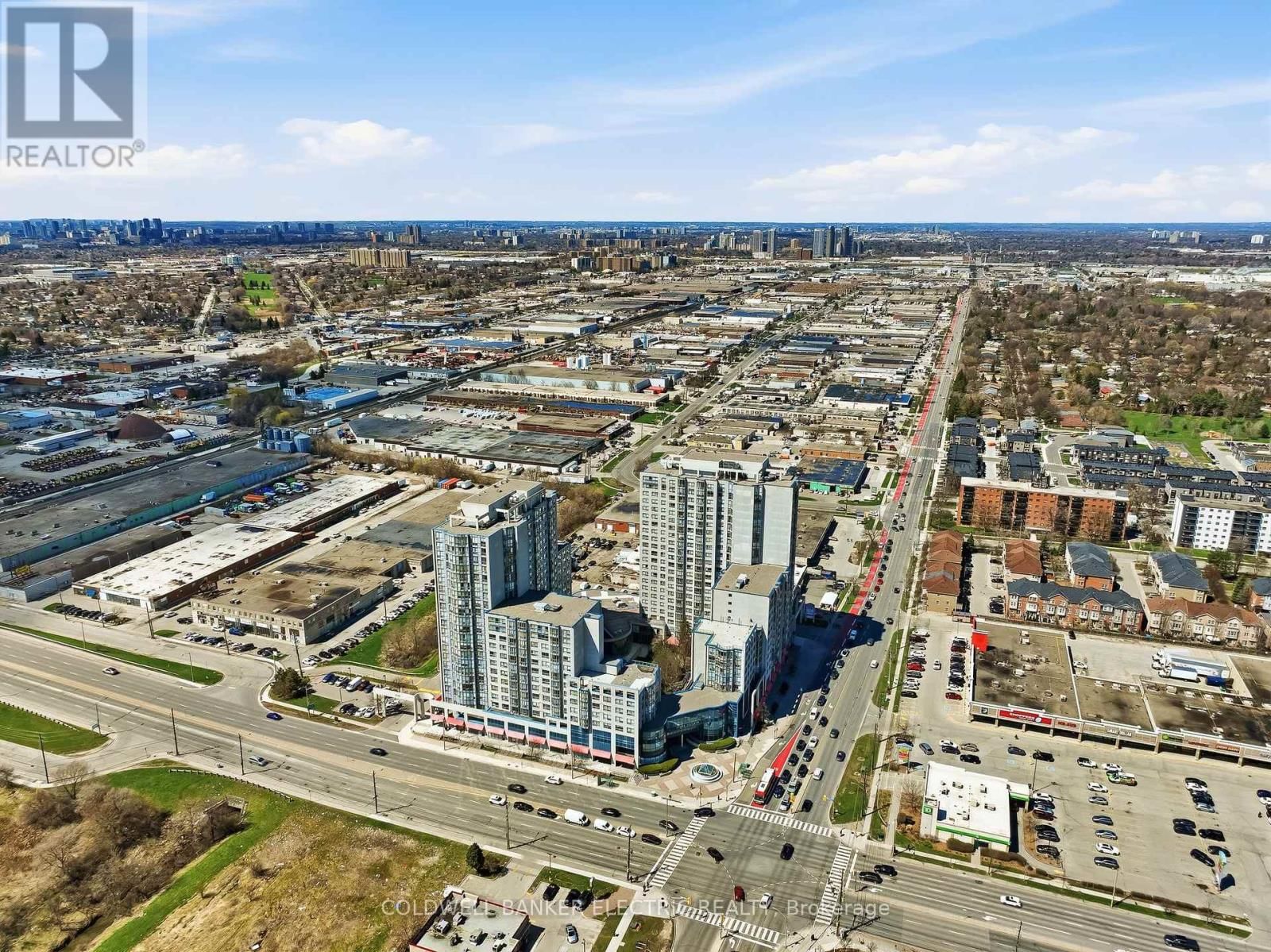 815 - 2550 LAWRENCE AVENUE EAST Image 6