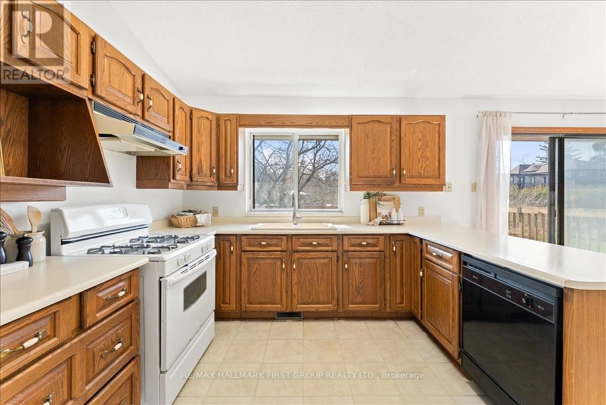 612 WESTSHORE BOULEVARD Image 14