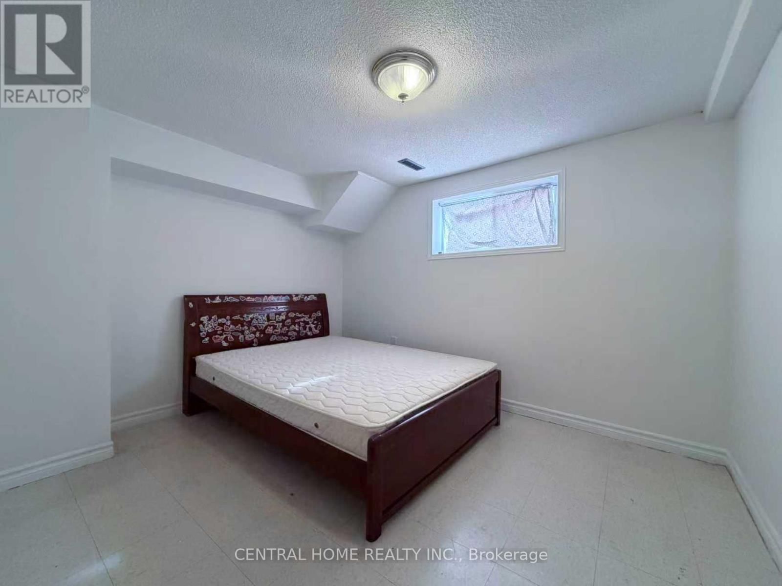 Bsmt - 11 TINETA CRESCENT Image 13