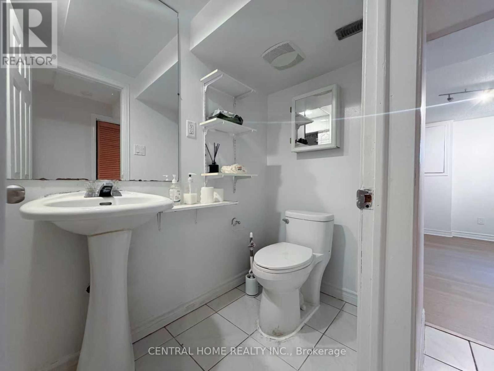 Bsmt - 11 TINETA CRESCENT Image 15