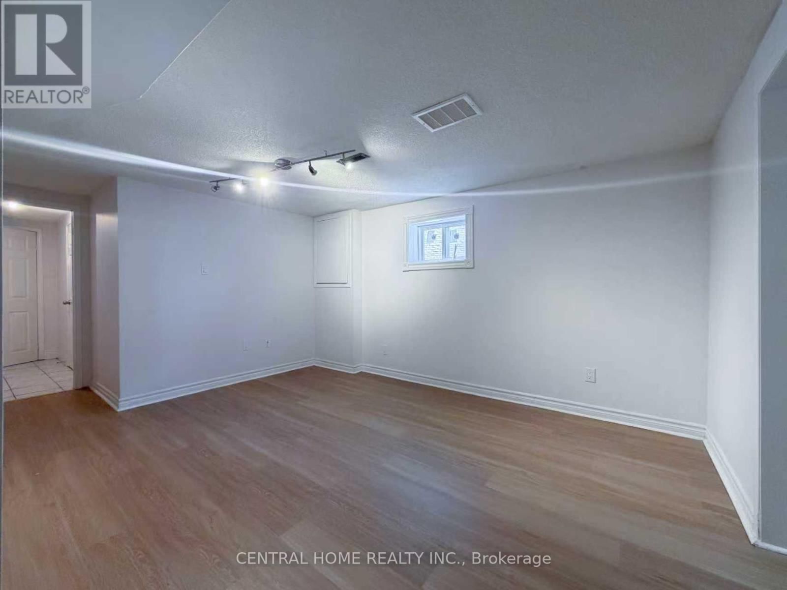 Bsmt - 11 TINETA CRESCENT Image 4