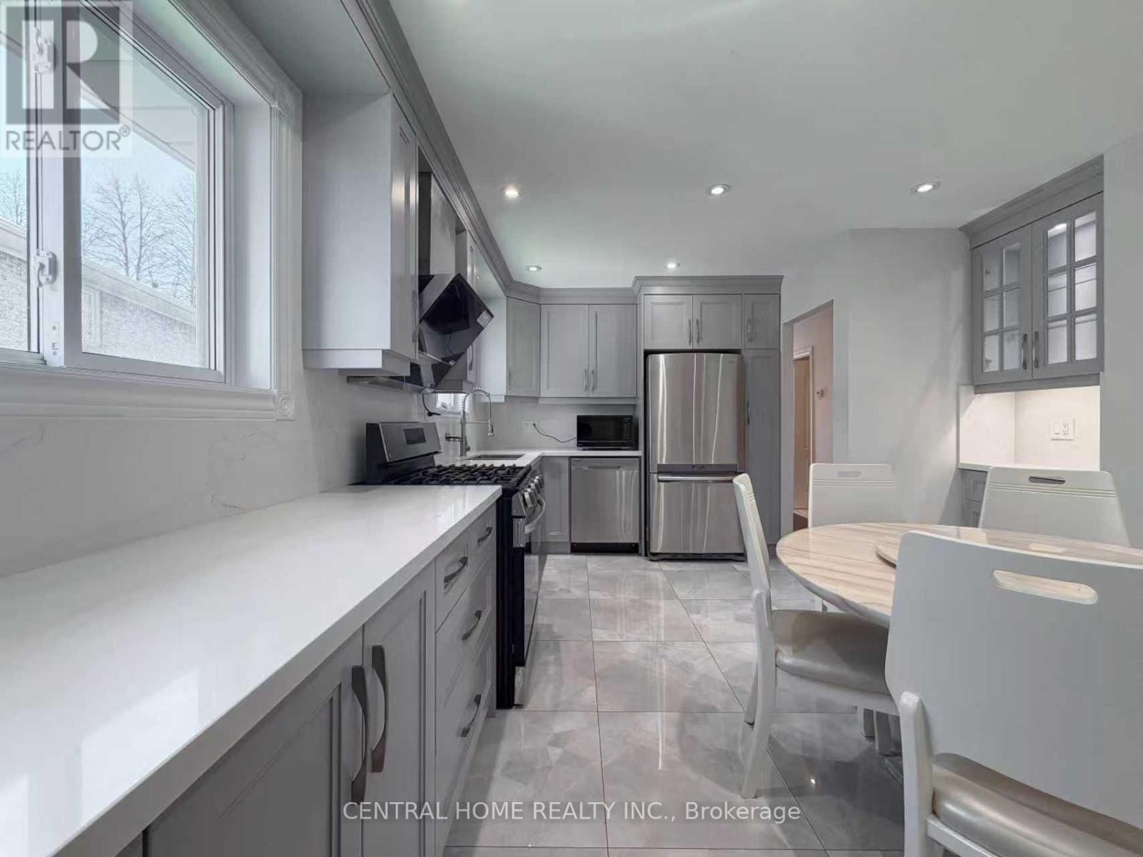 Main - 11 TINETA CRESCENT Image 10