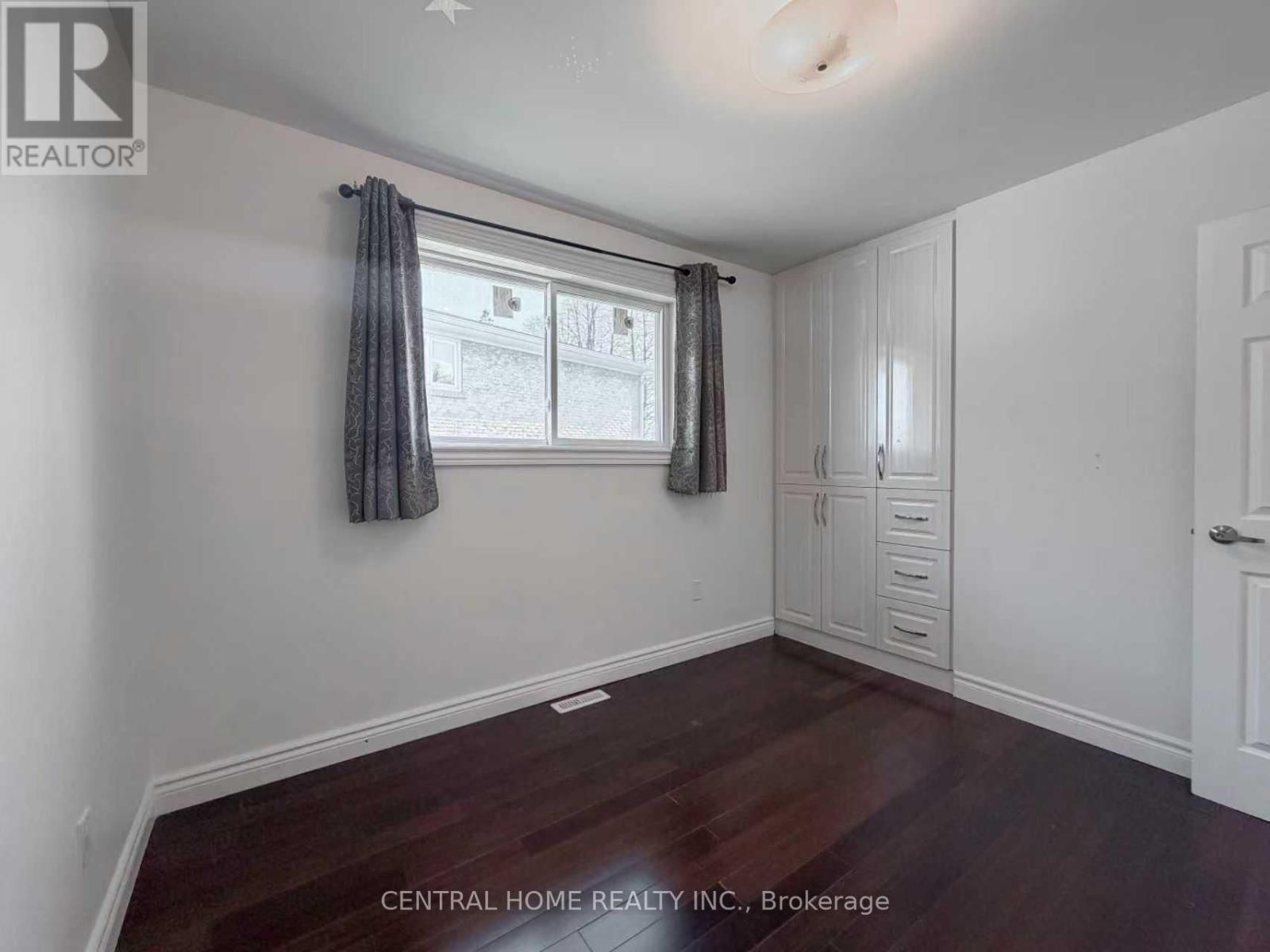 Main - 11 TINETA CRESCENT Image 12