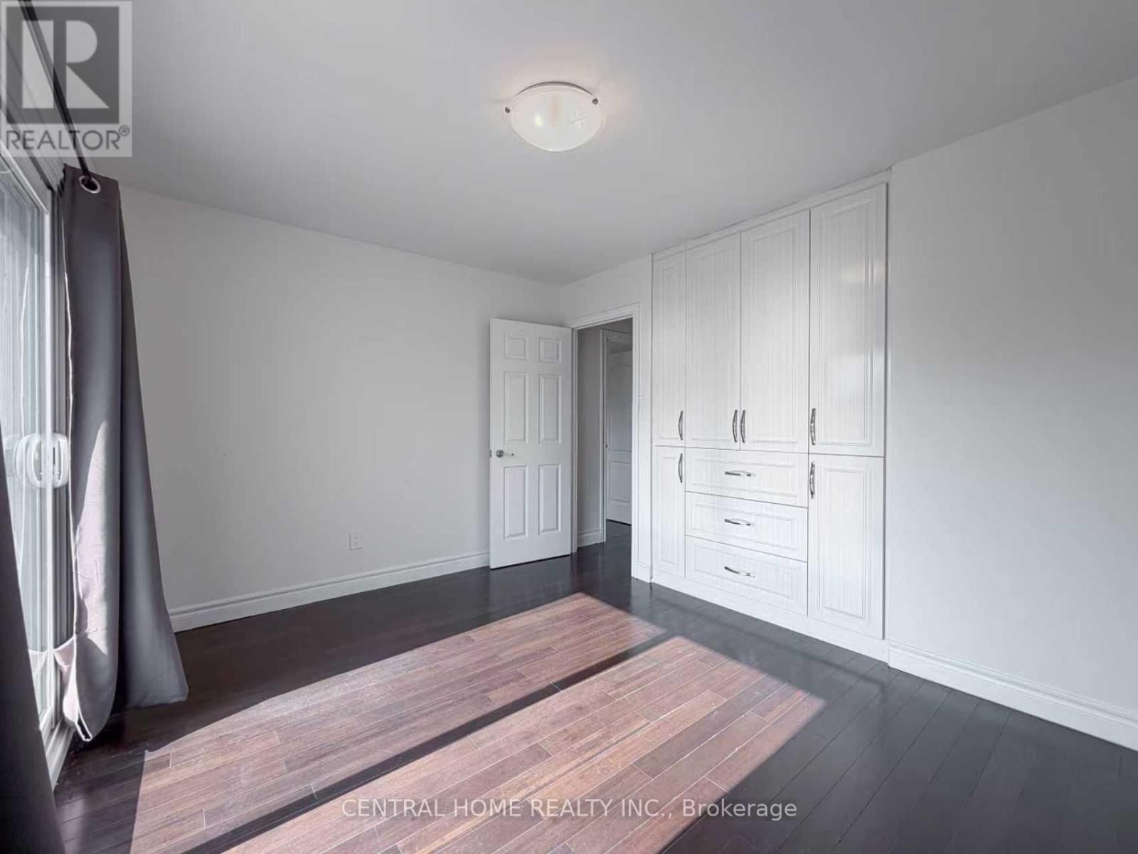 Main - 11 TINETA CRESCENT Image 16