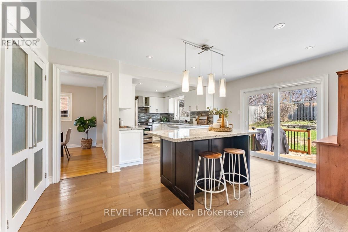 30 LINDERWOOD DRIVE Image 13