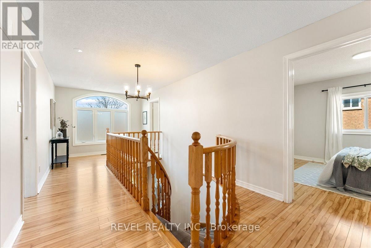 30 LINDERWOOD DRIVE Image 18