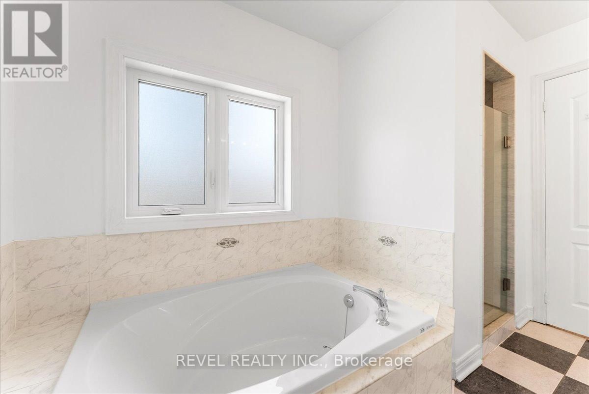 30 LINDERWOOD DRIVE Image 22