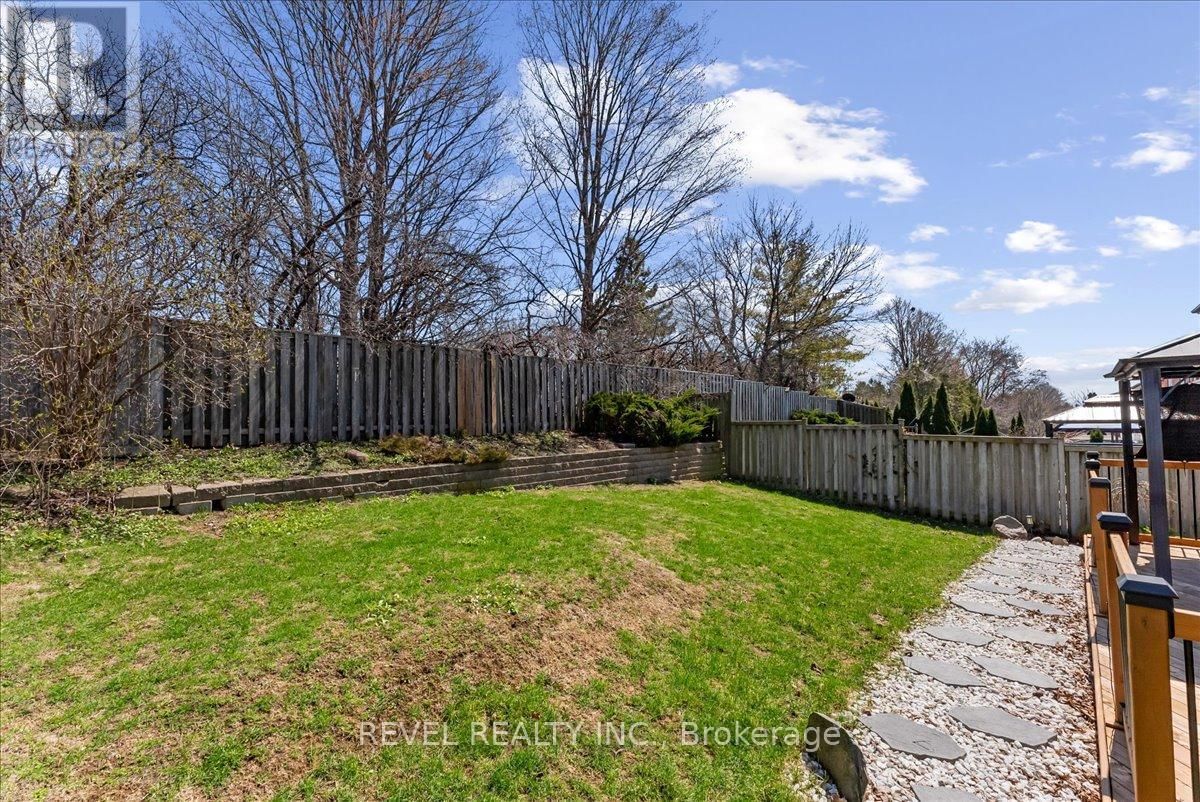 30 LINDERWOOD DRIVE Image 38