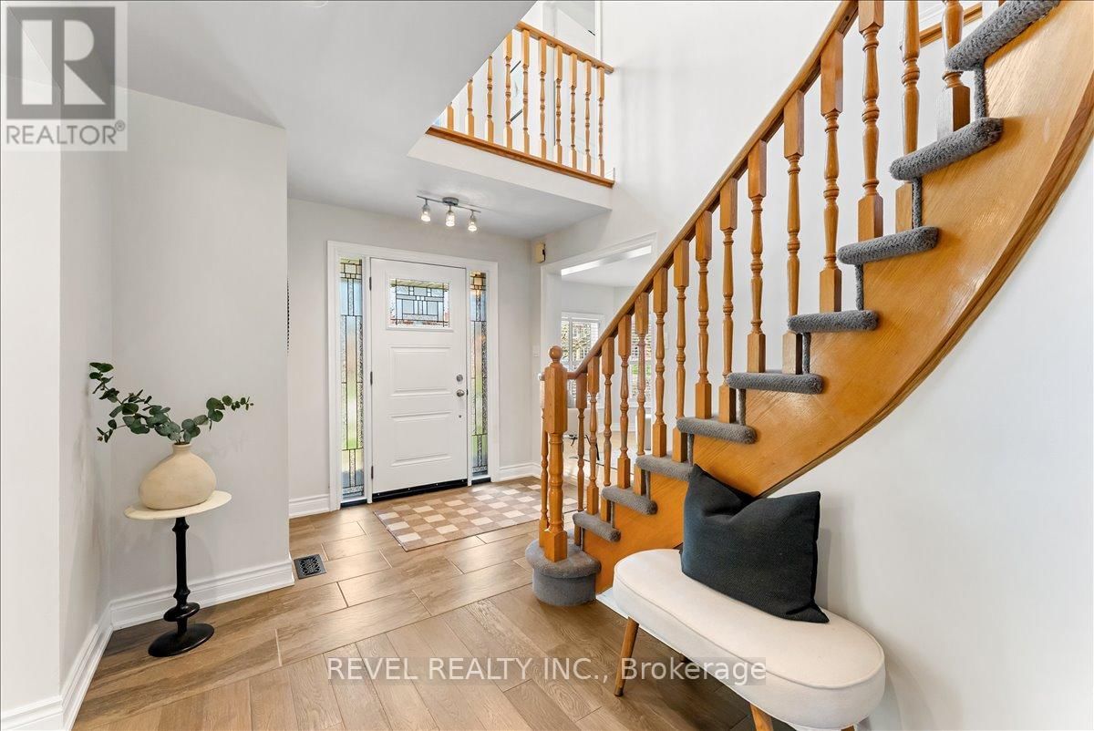 30 LINDERWOOD DRIVE Image 4