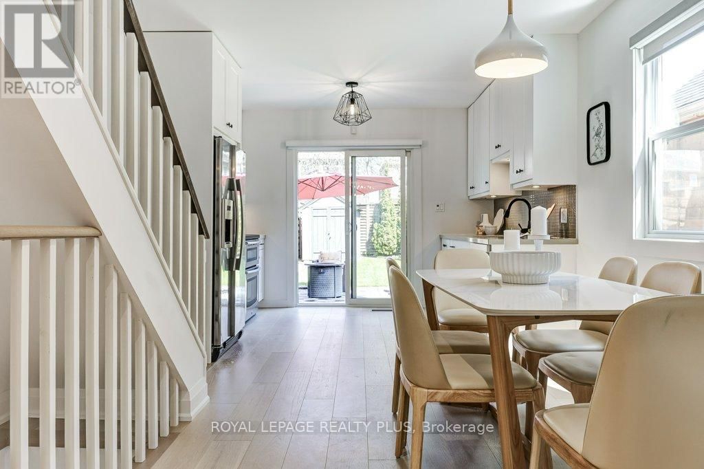 55 RHODES AVENUE Image 11