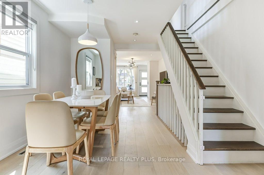 55 RHODES AVENUE Image 13