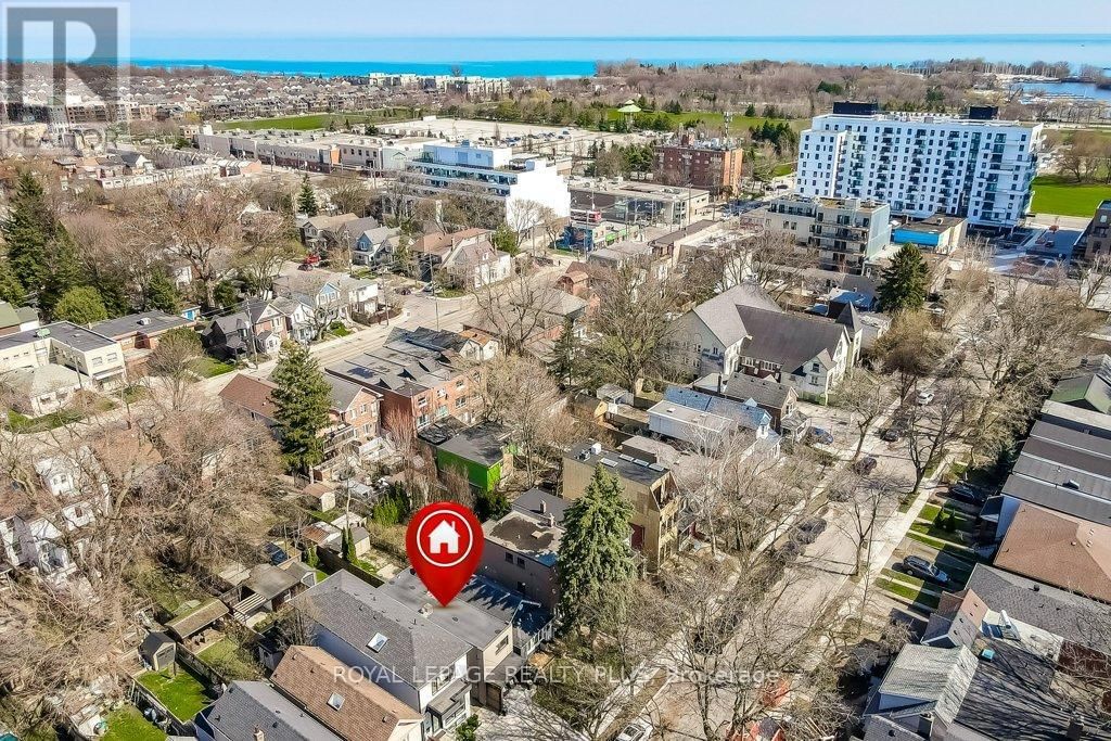 55 RHODES AVENUE Image 40