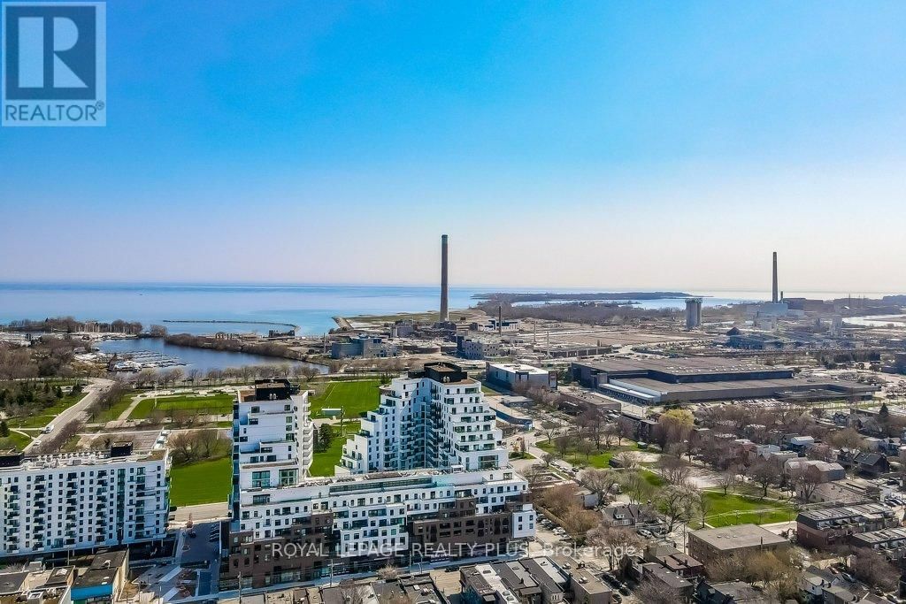 55 RHODES AVENUE Image 46