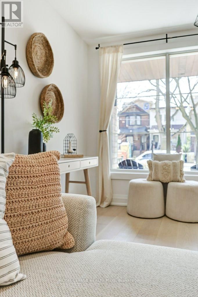 55 RHODES AVENUE Image 8