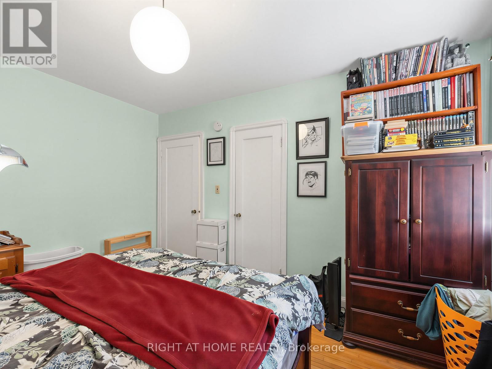 524 COLBORNE STREET EAST Image 16