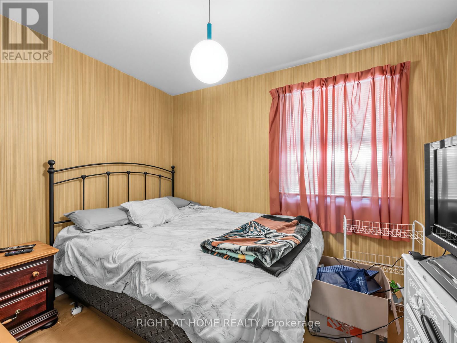 524 COLBORNE STREET EAST Image 17