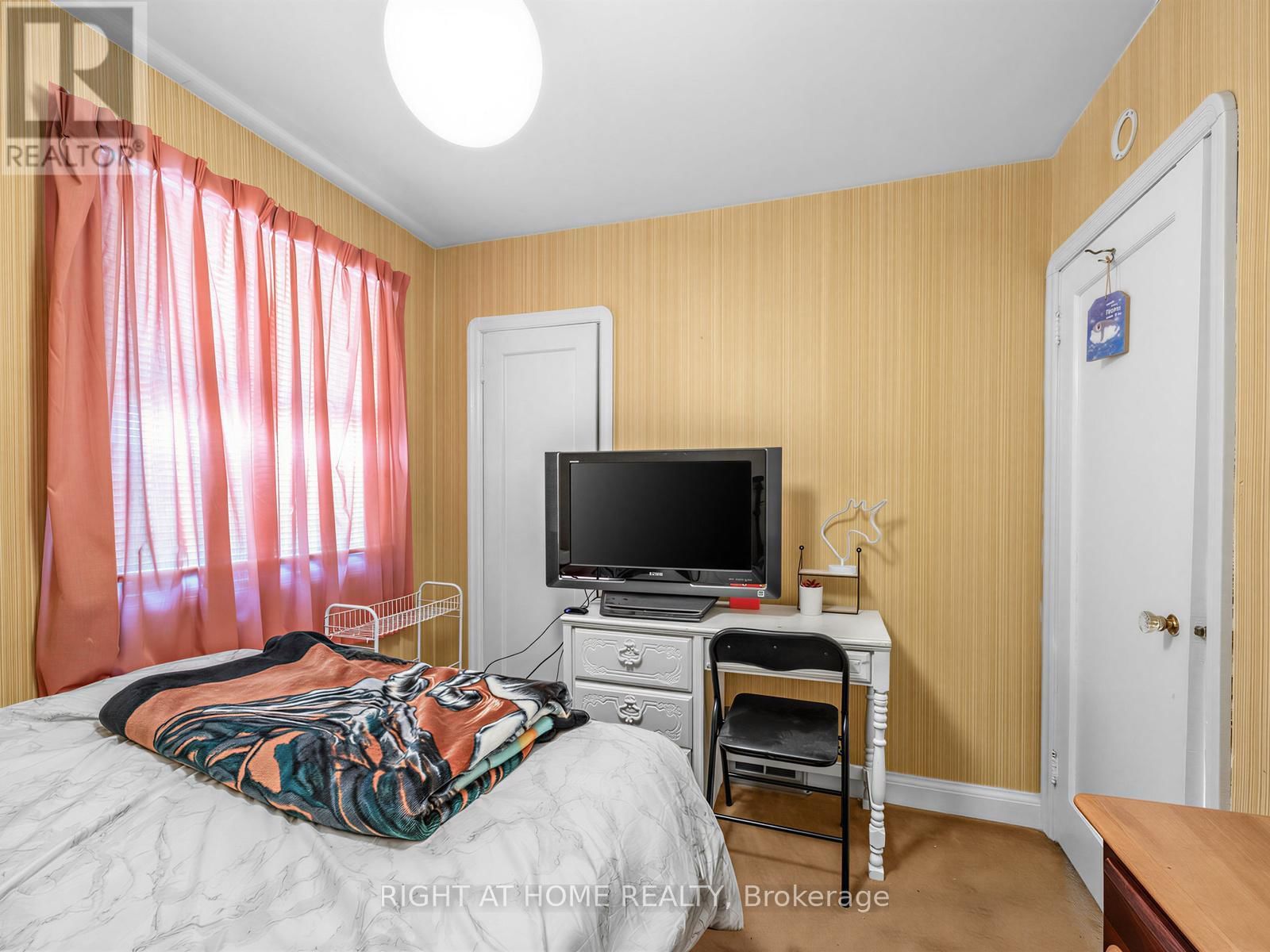 524 COLBORNE STREET EAST Image 18