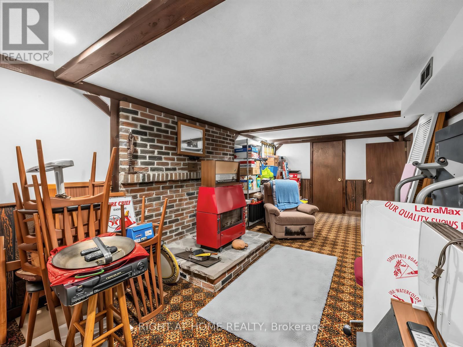 524 COLBORNE STREET EAST Image 24