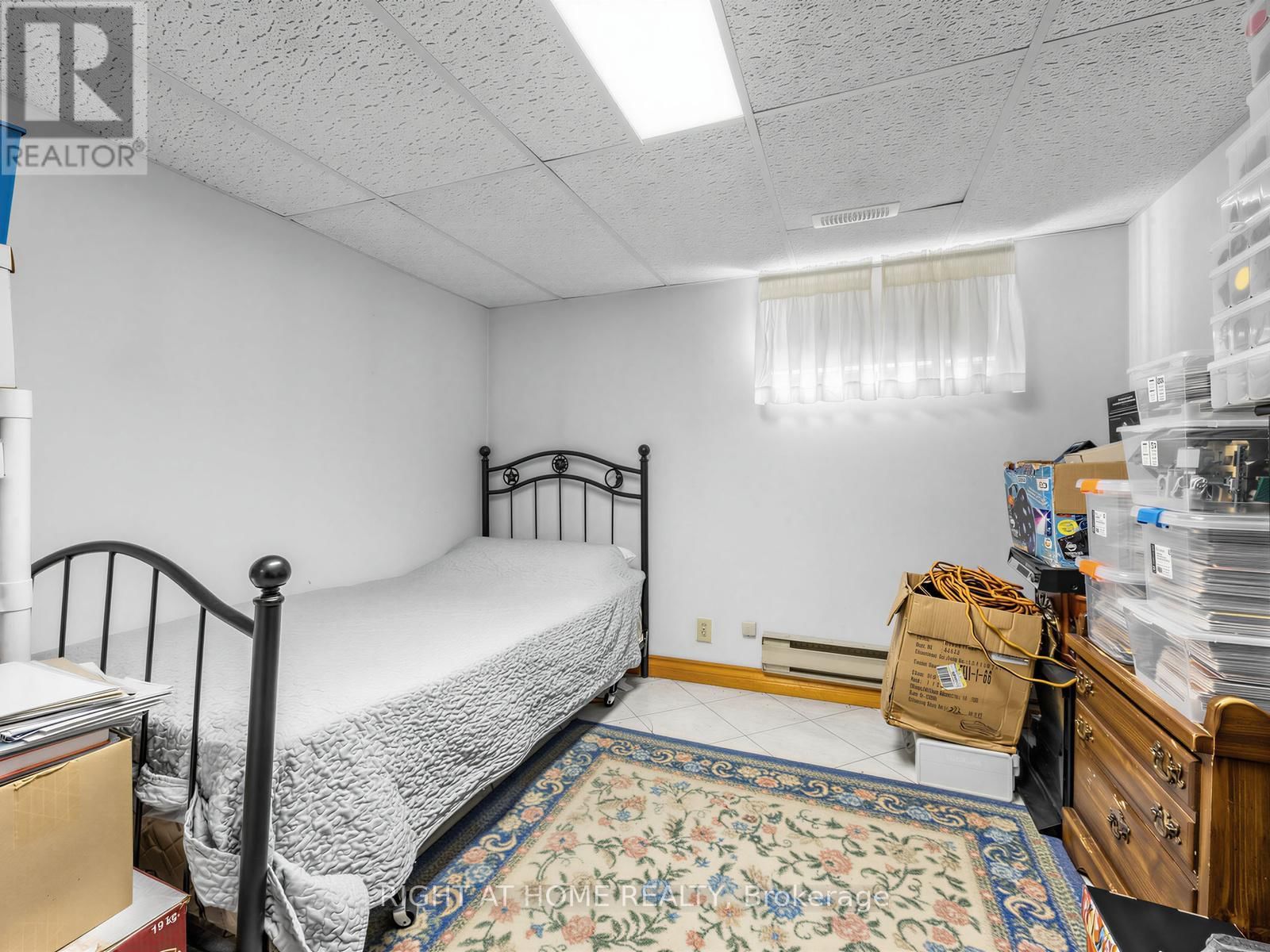 524 COLBORNE STREET EAST Image 30