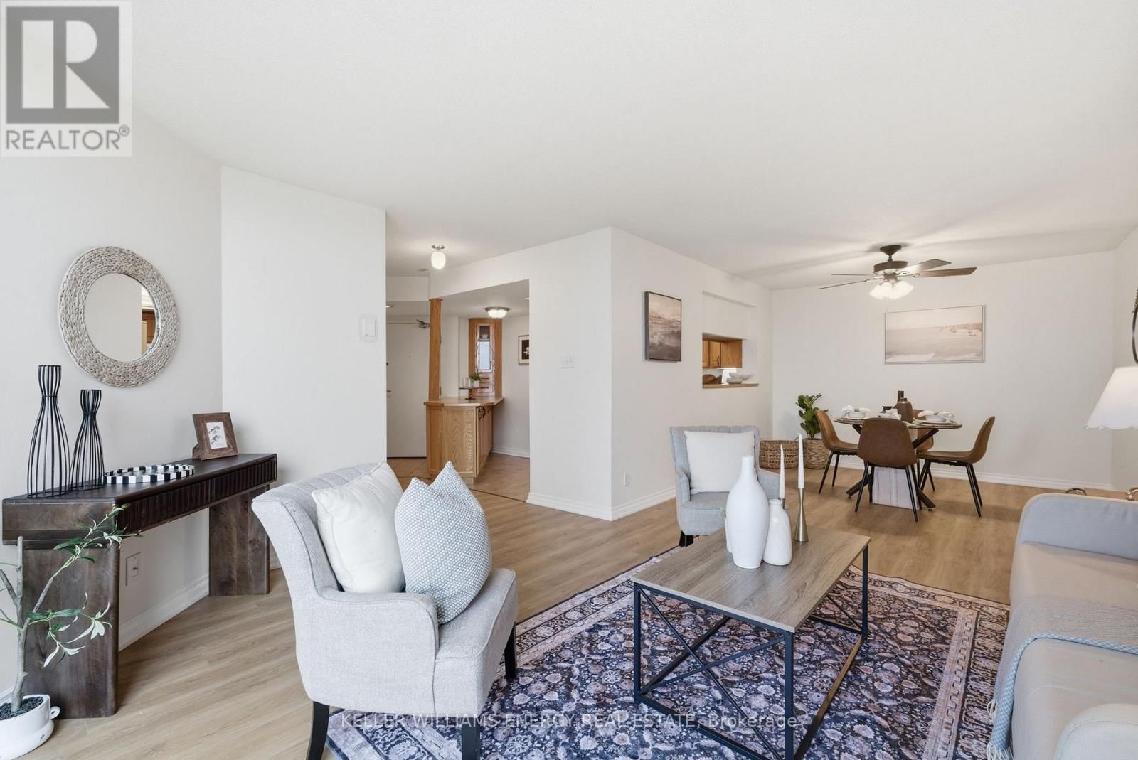 610 - 360 WATSON STREET WEST Image 3