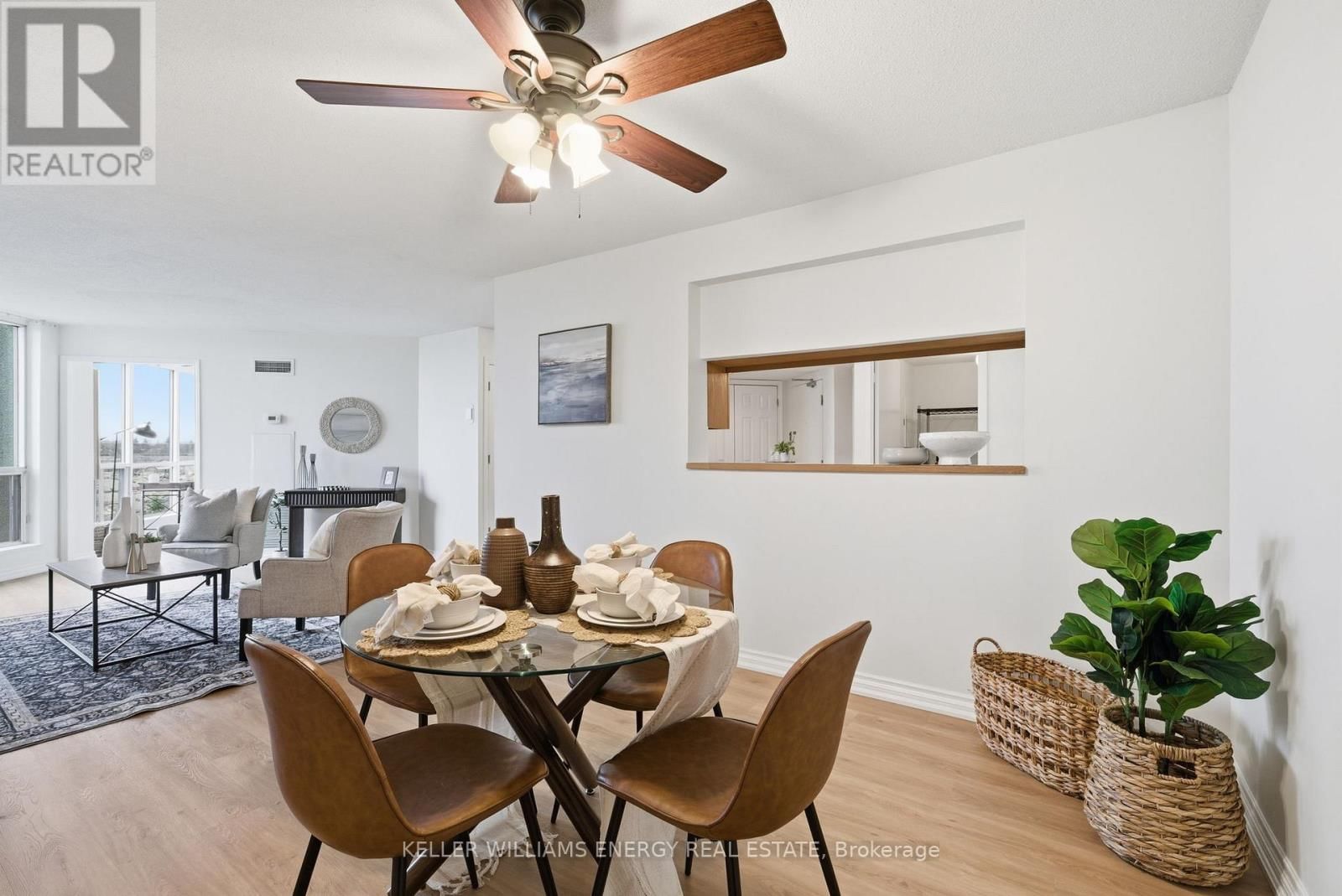 610 - 360 WATSON STREET WEST Image 4