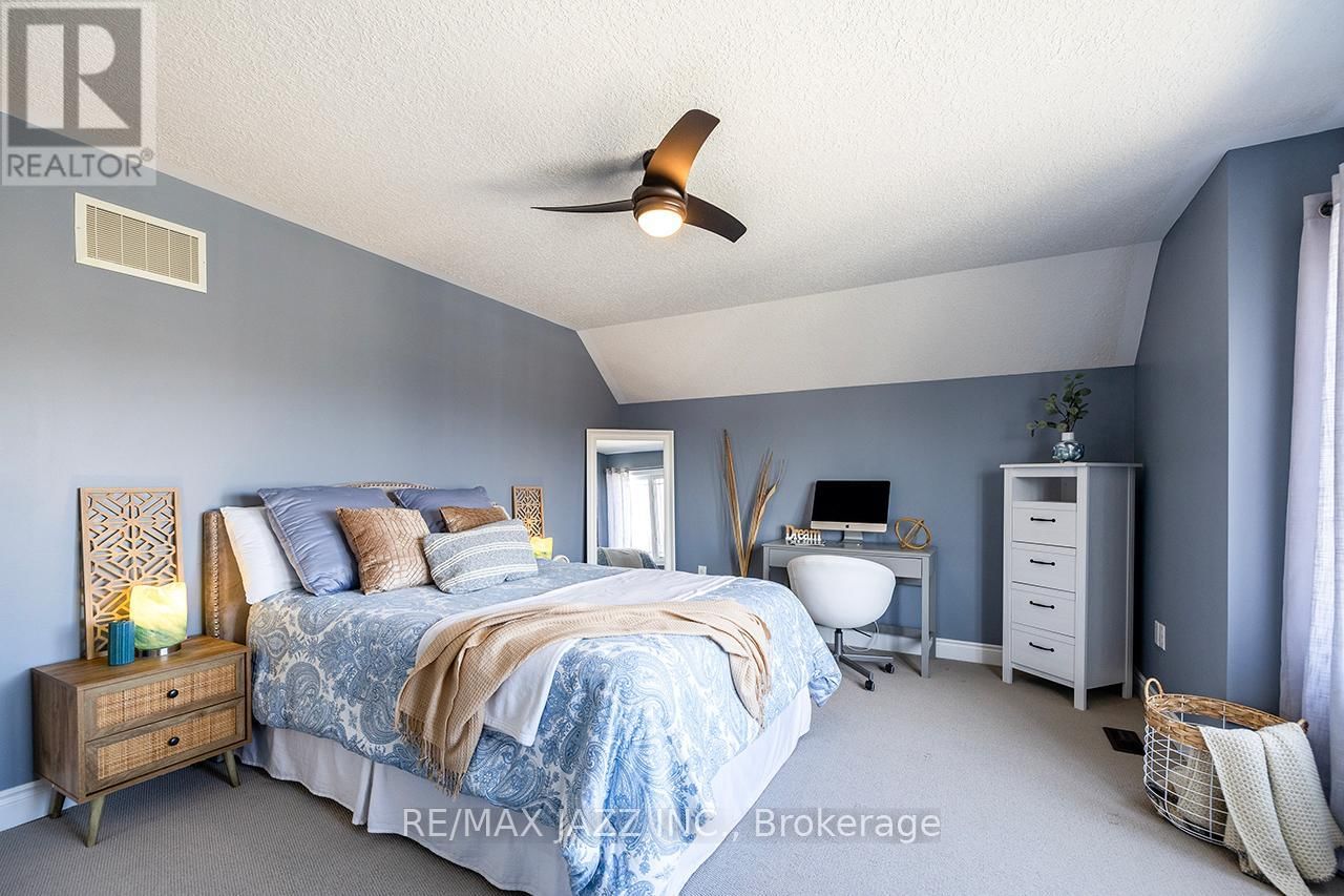 43 ELMER ADAMS DRIVE Image 27