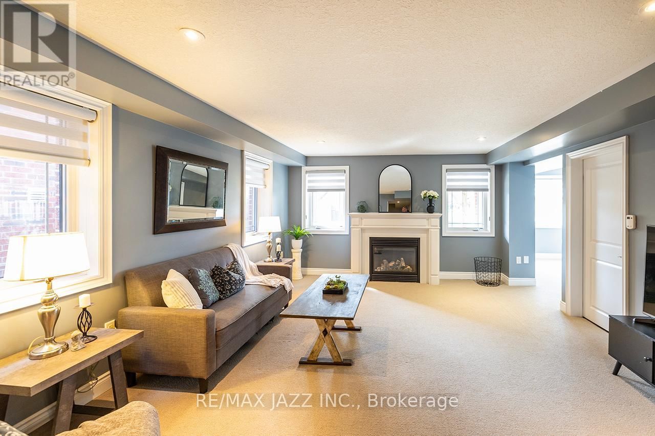 43 ELMER ADAMS DRIVE Image 32