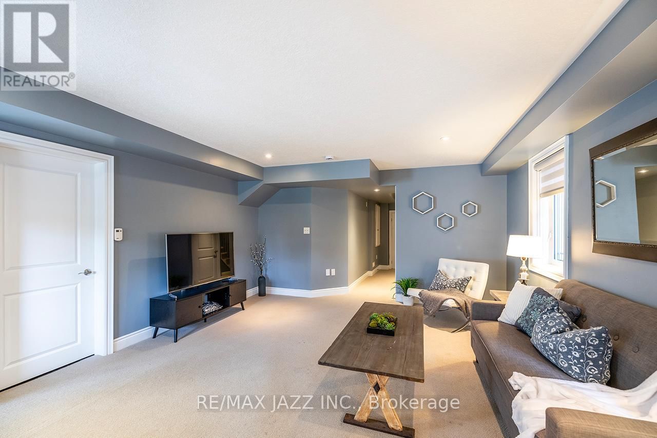 43 ELMER ADAMS DRIVE Image 35