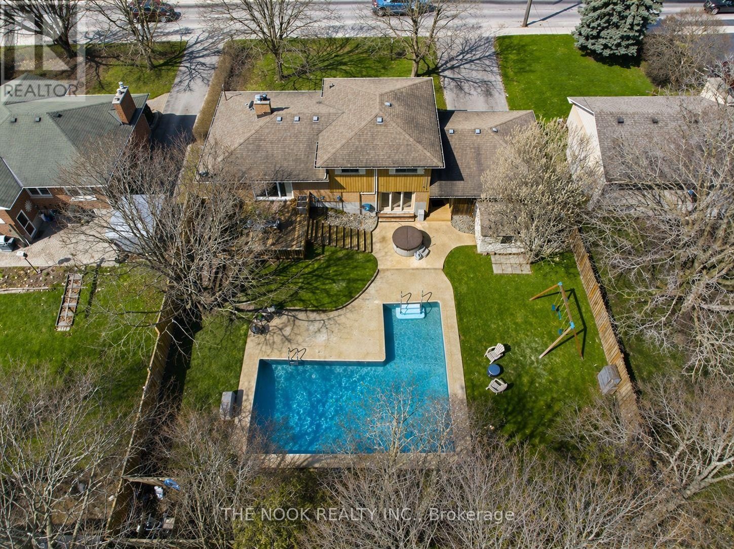 159 LIBERTY STREET NORTH Image 2