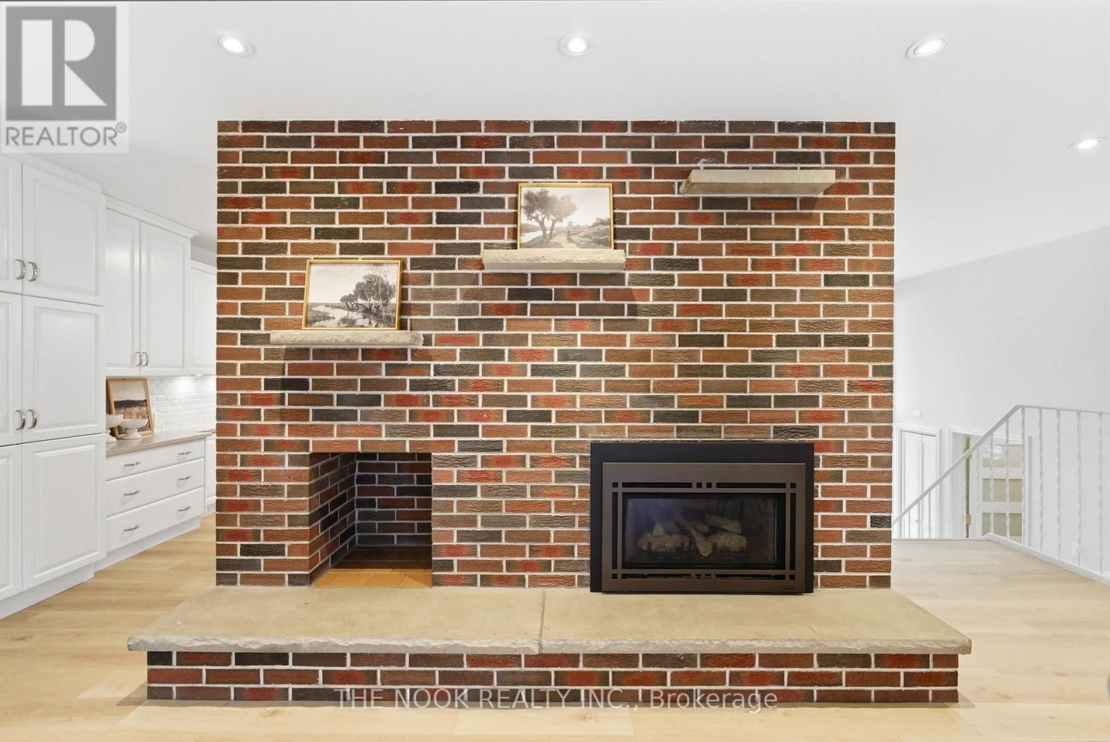 159 LIBERTY STREET NORTH Image 22