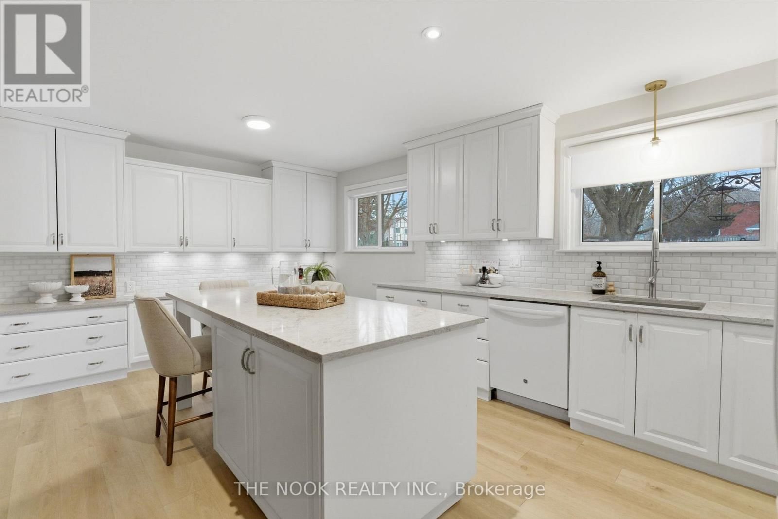 159 LIBERTY STREET NORTH Image 30