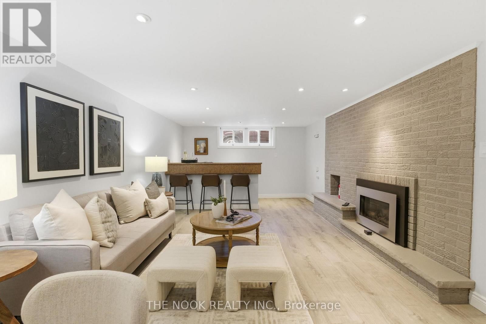 159 LIBERTY STREET NORTH Image 48