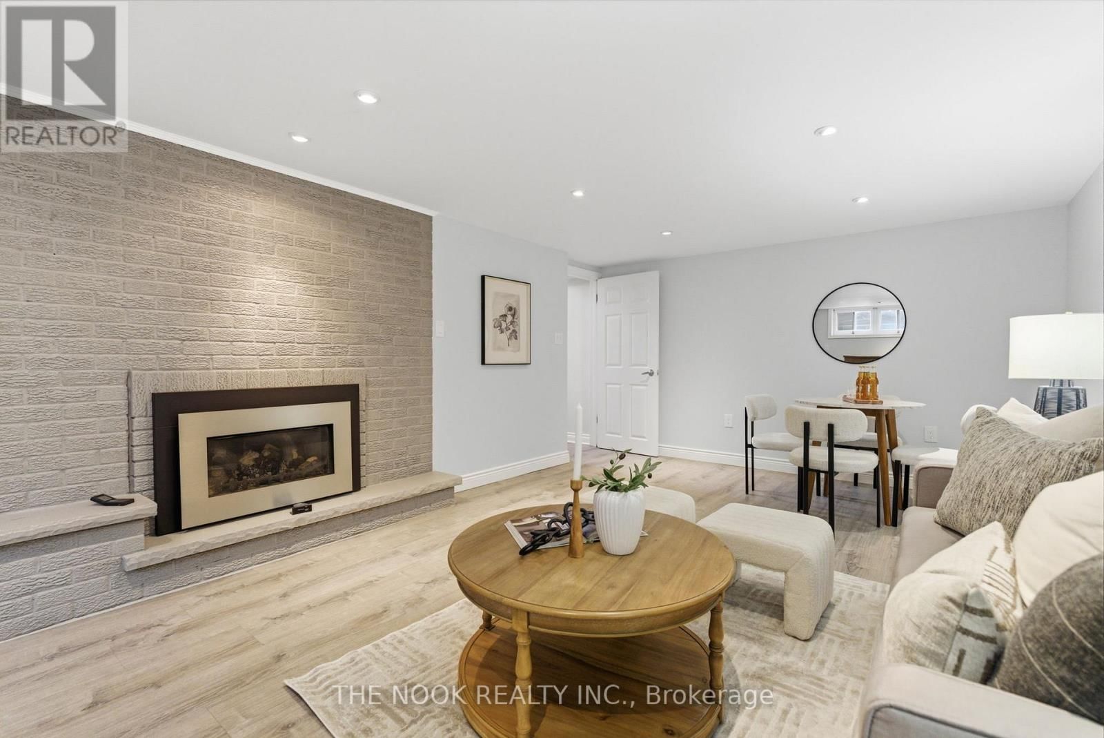 159 LIBERTY STREET NORTH Image 49