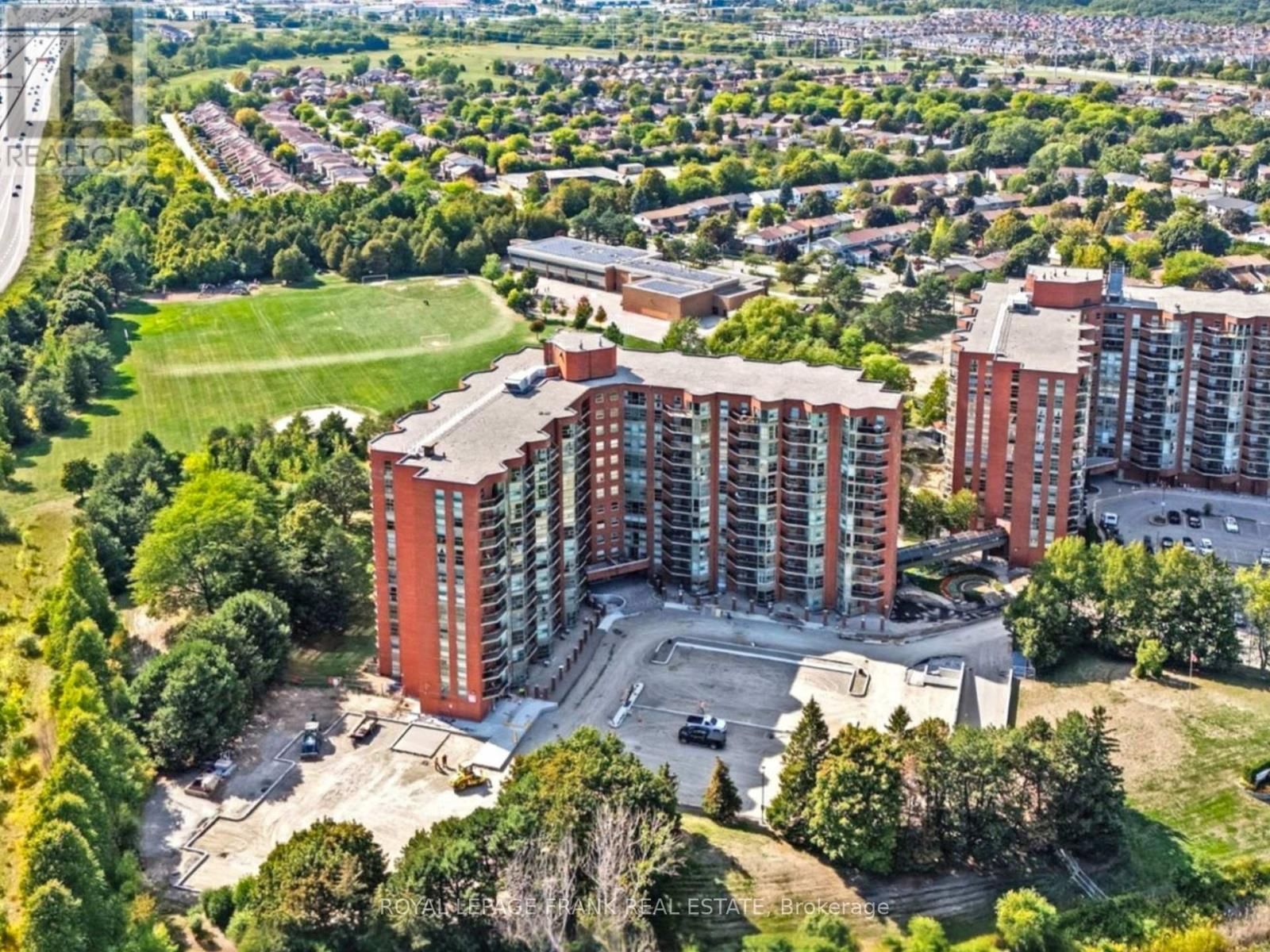 819 - 20 DEAN PARK ROAD Image 19