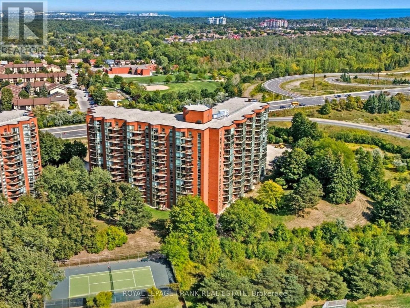 819 - 20 DEAN PARK ROAD Image 20