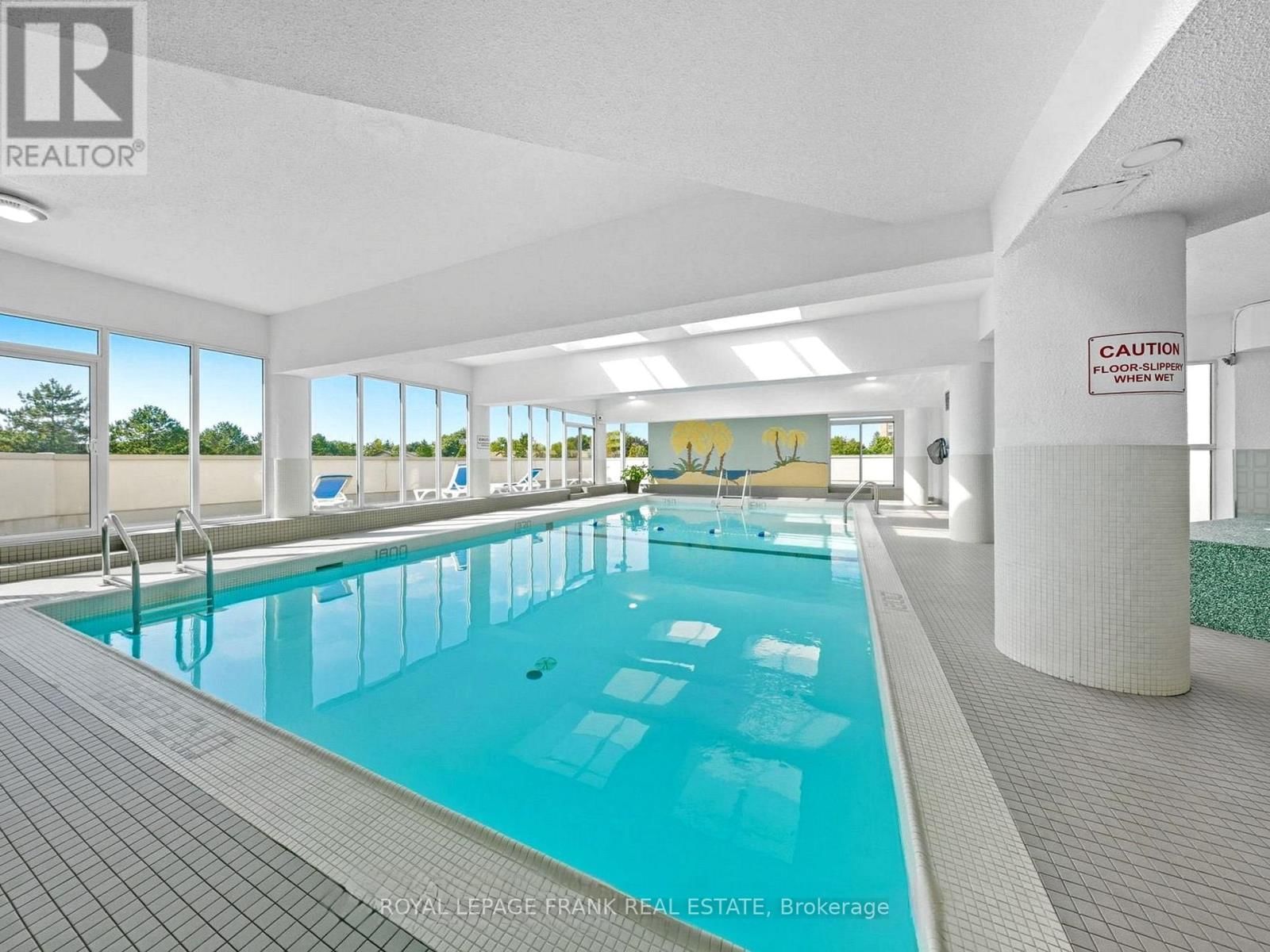 819 - 20 DEAN PARK ROAD Image 23