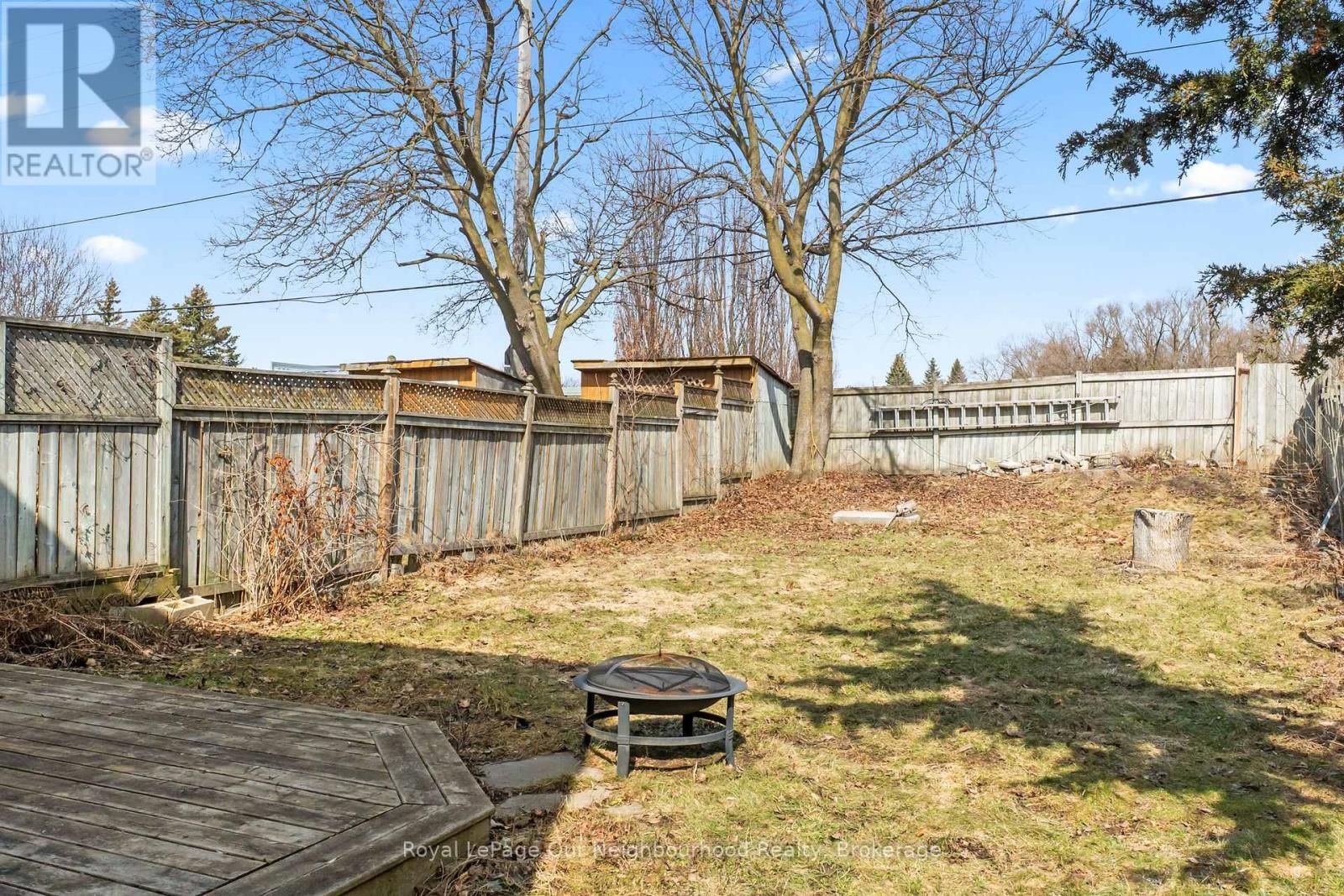 571 BERWICK CRESCENT Image 15