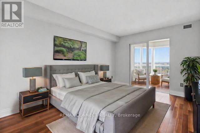 814 - 712 ROSSLAND ROAD Image 17