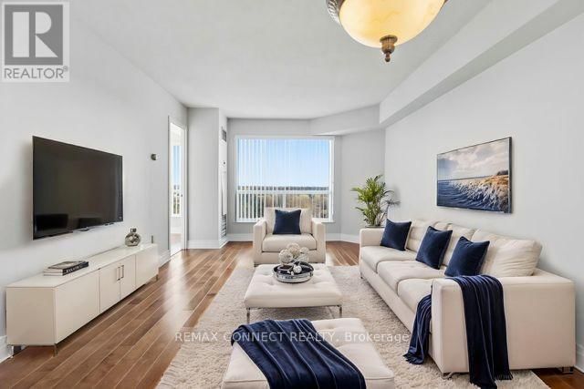 814 - 712 ROSSLAND ROAD Image 3