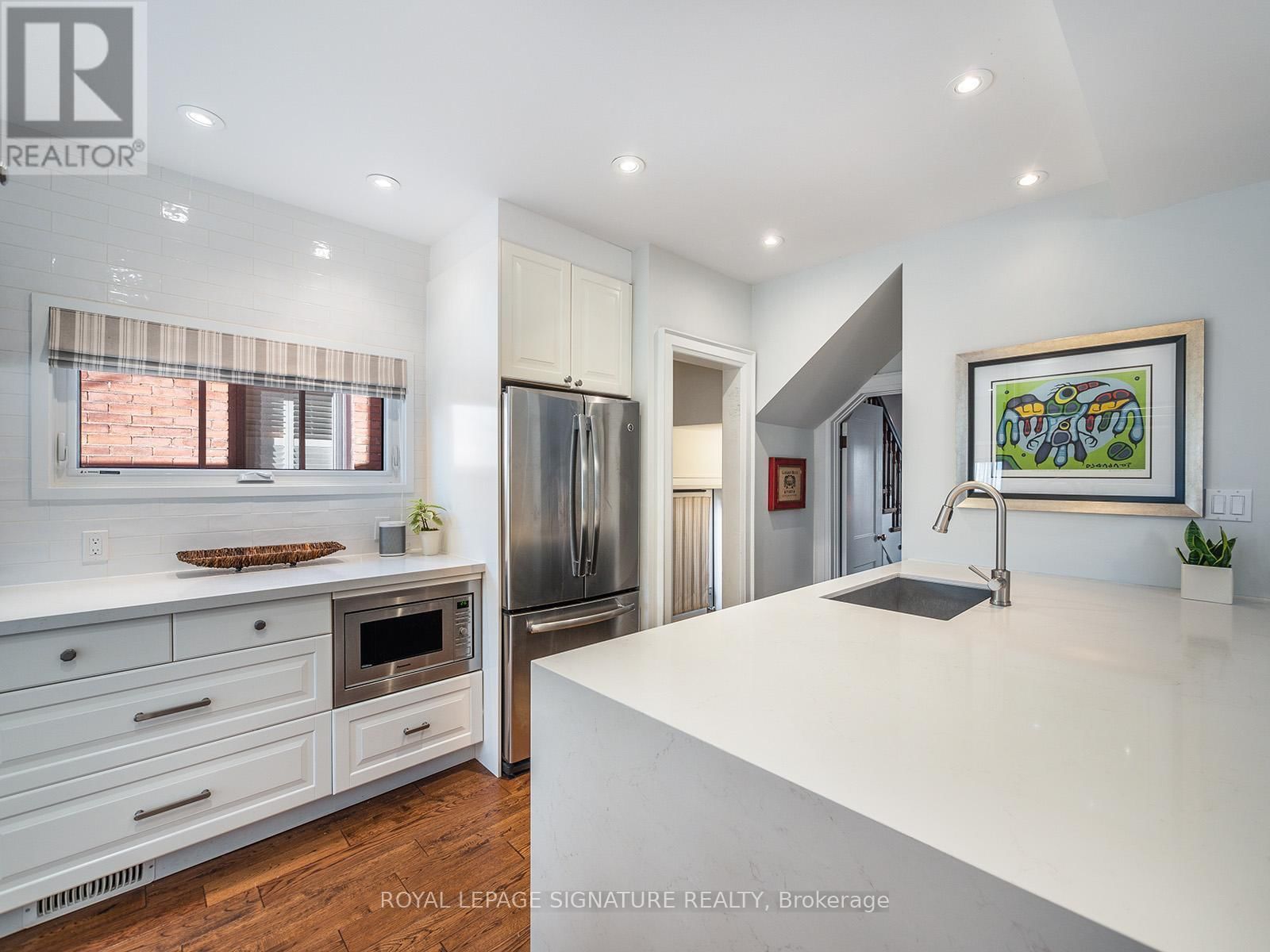 390 KINGSWOOD ROAD Image 16