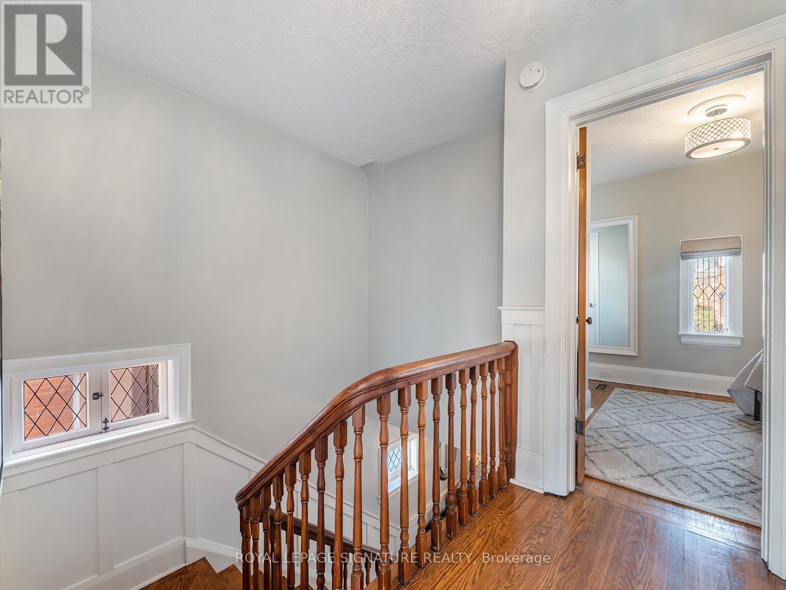 390 KINGSWOOD ROAD Image 20