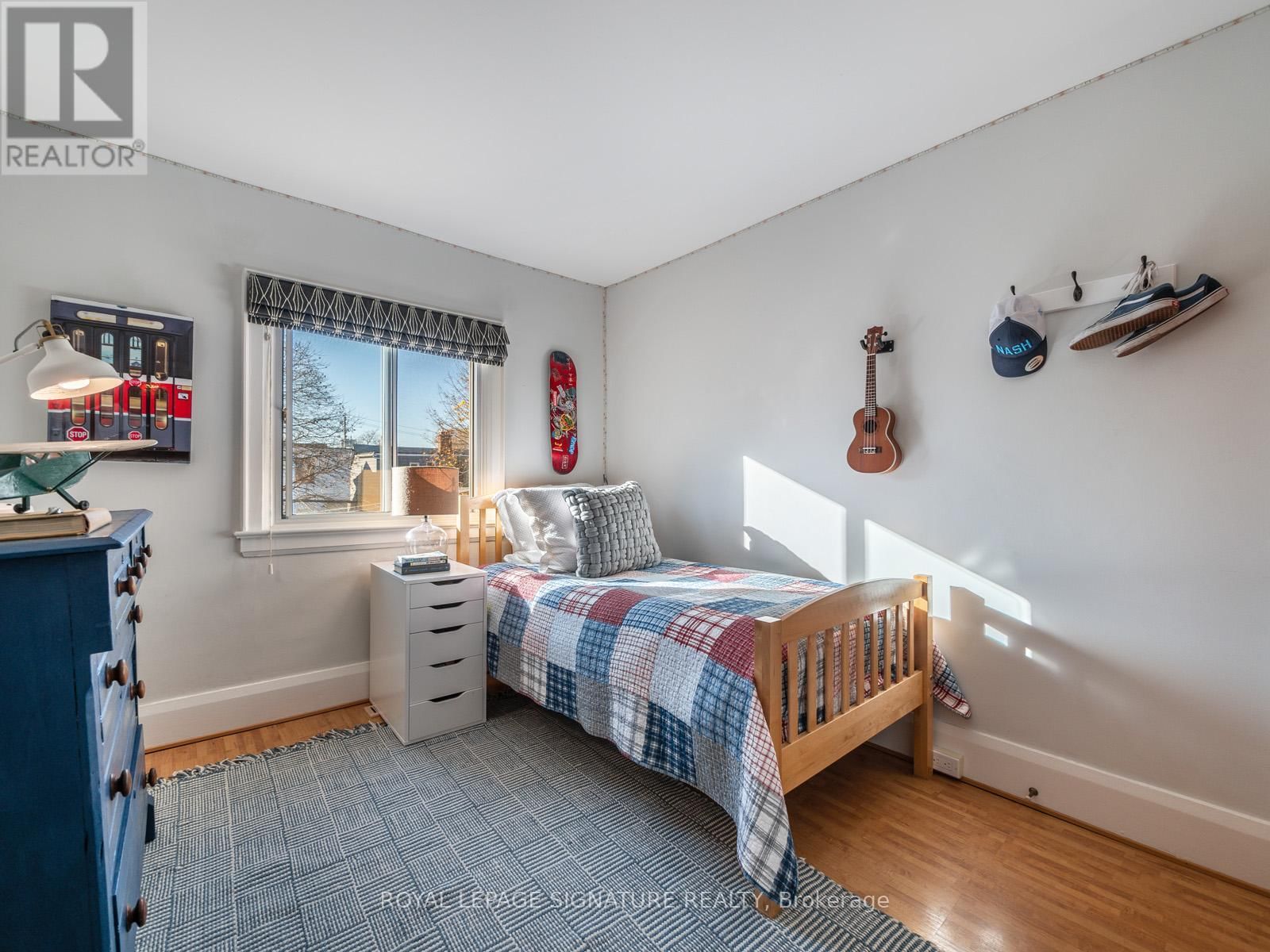 390 KINGSWOOD ROAD Image 24