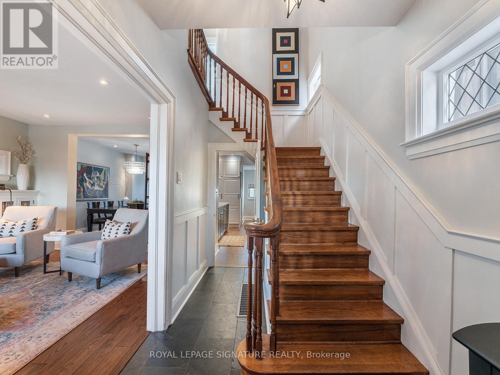 390 KINGSWOOD ROAD Image 9