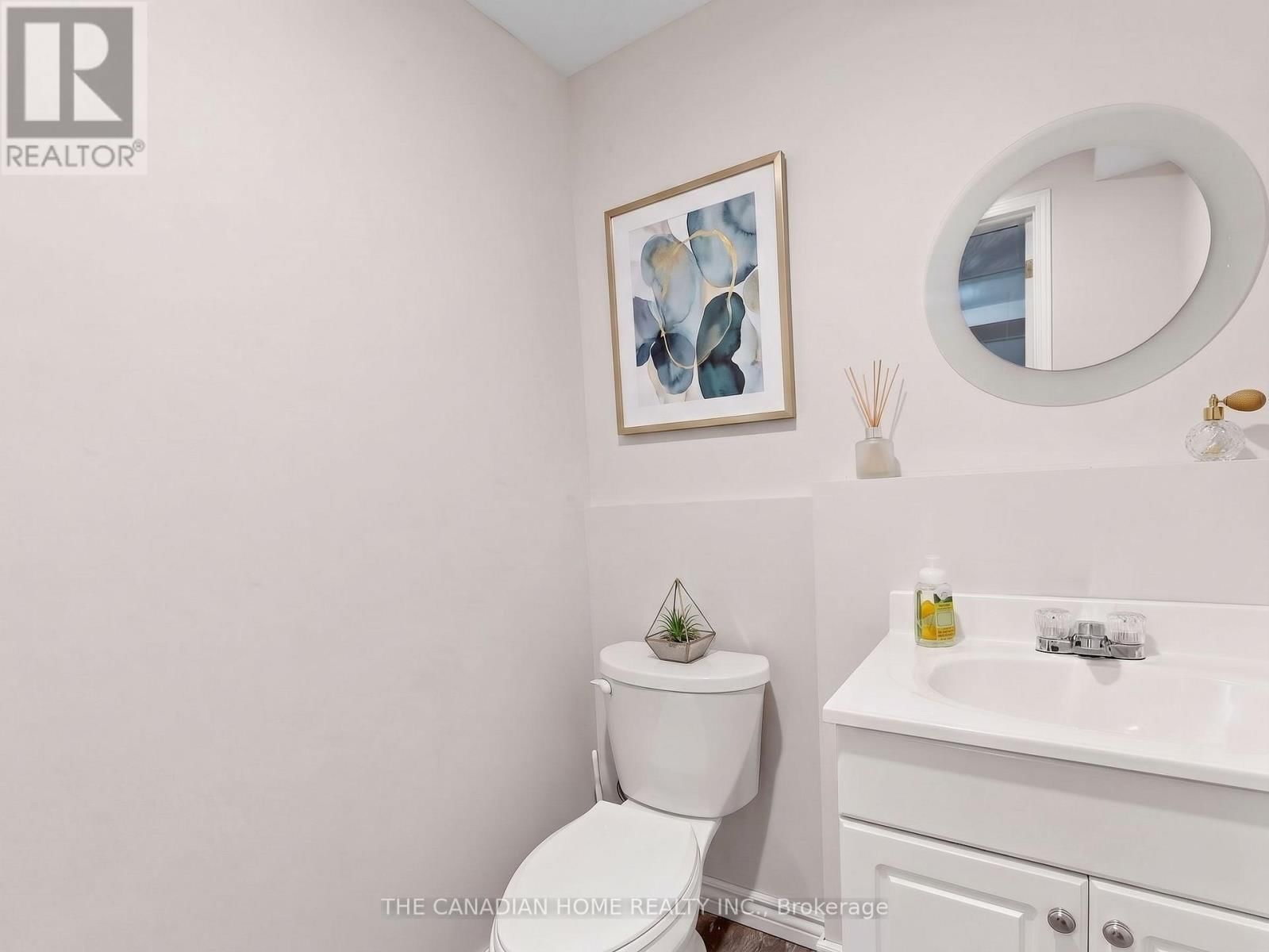 19 WIGSTON COURT Image 32