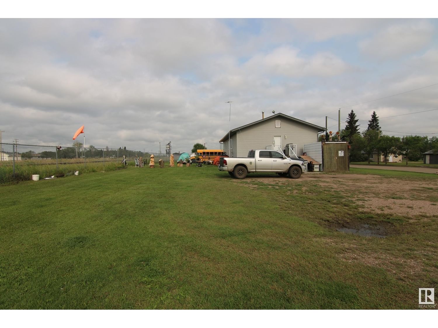 Image #1 of Business for Sale at 5079/5075 47 Av, Lamont, Alberta