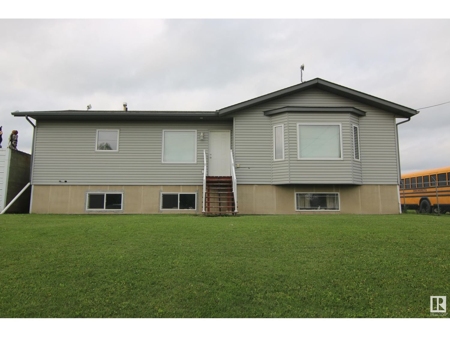 Image #1 of Business for Sale at 5079/5075 47 Av, Lamont, Alberta