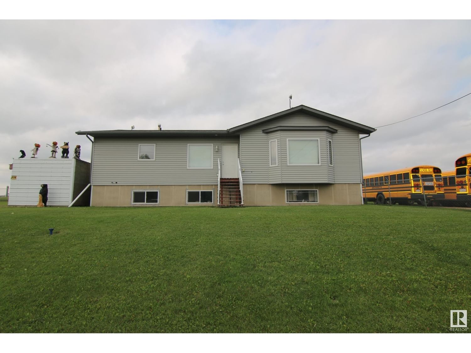 Image #1 of Business for Sale at 5079/5075 47 Av, Lamont, Alberta